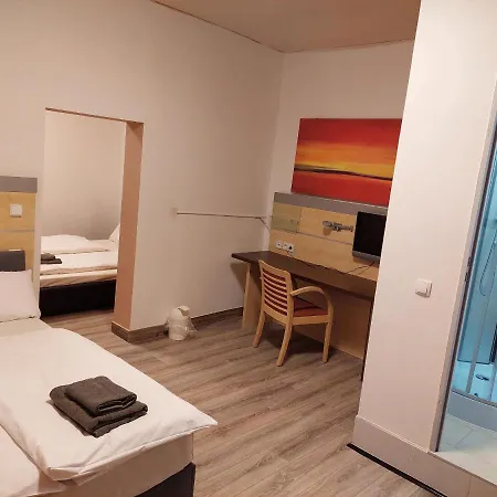 מלון Hotel Admiral