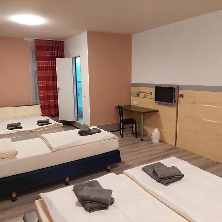 מלון Hotel Admiral